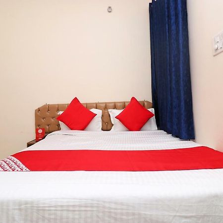 Oyo 30288 Hotel Moon Palace 러크나우 외부 사진