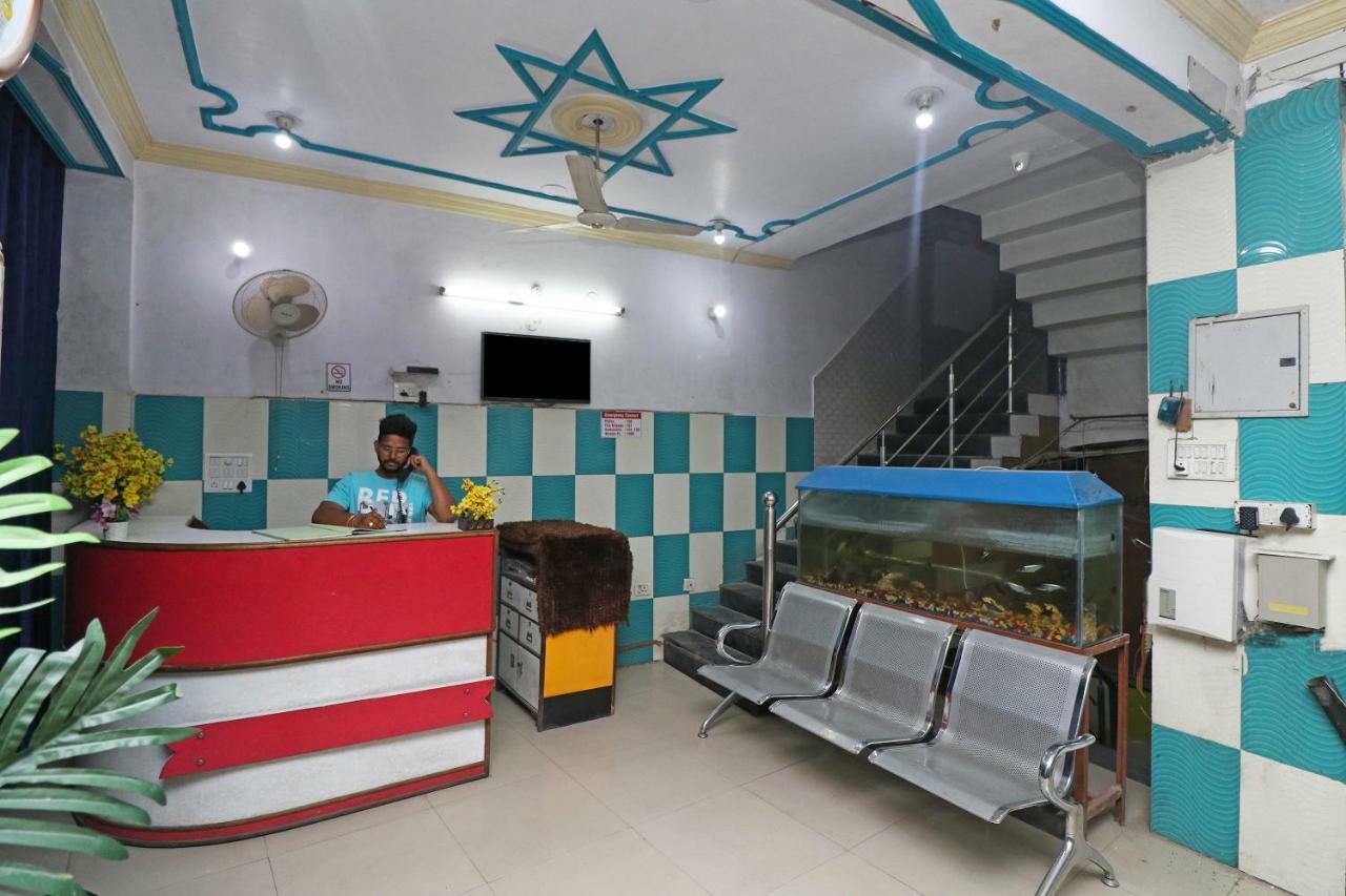 Oyo 30288 Hotel Moon Palace 러크나우 외부 사진